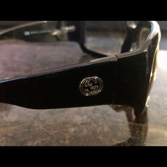 Authentic Gucci Sunglasses - Picture 6 of 8